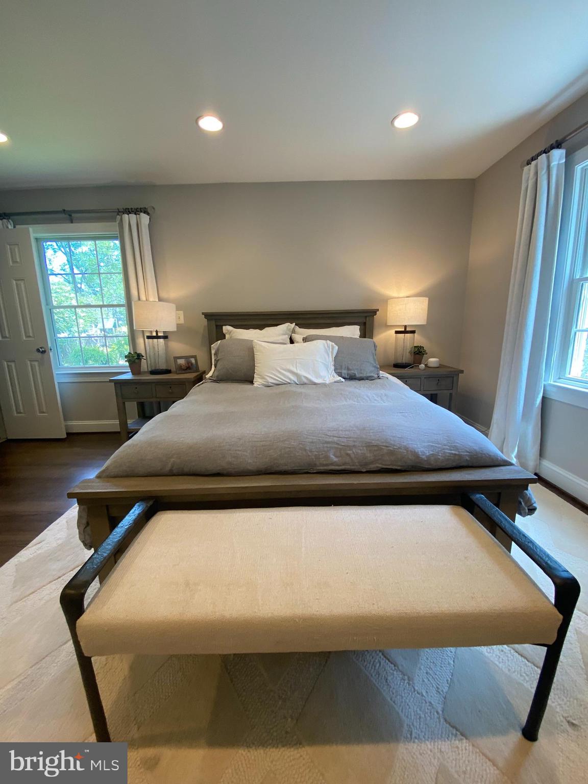 WAYNEWOOD - Residential Lease