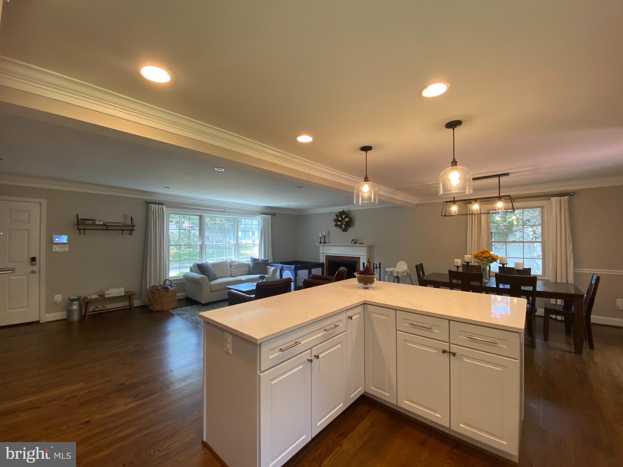 WAYNEWOOD - Residential Lease