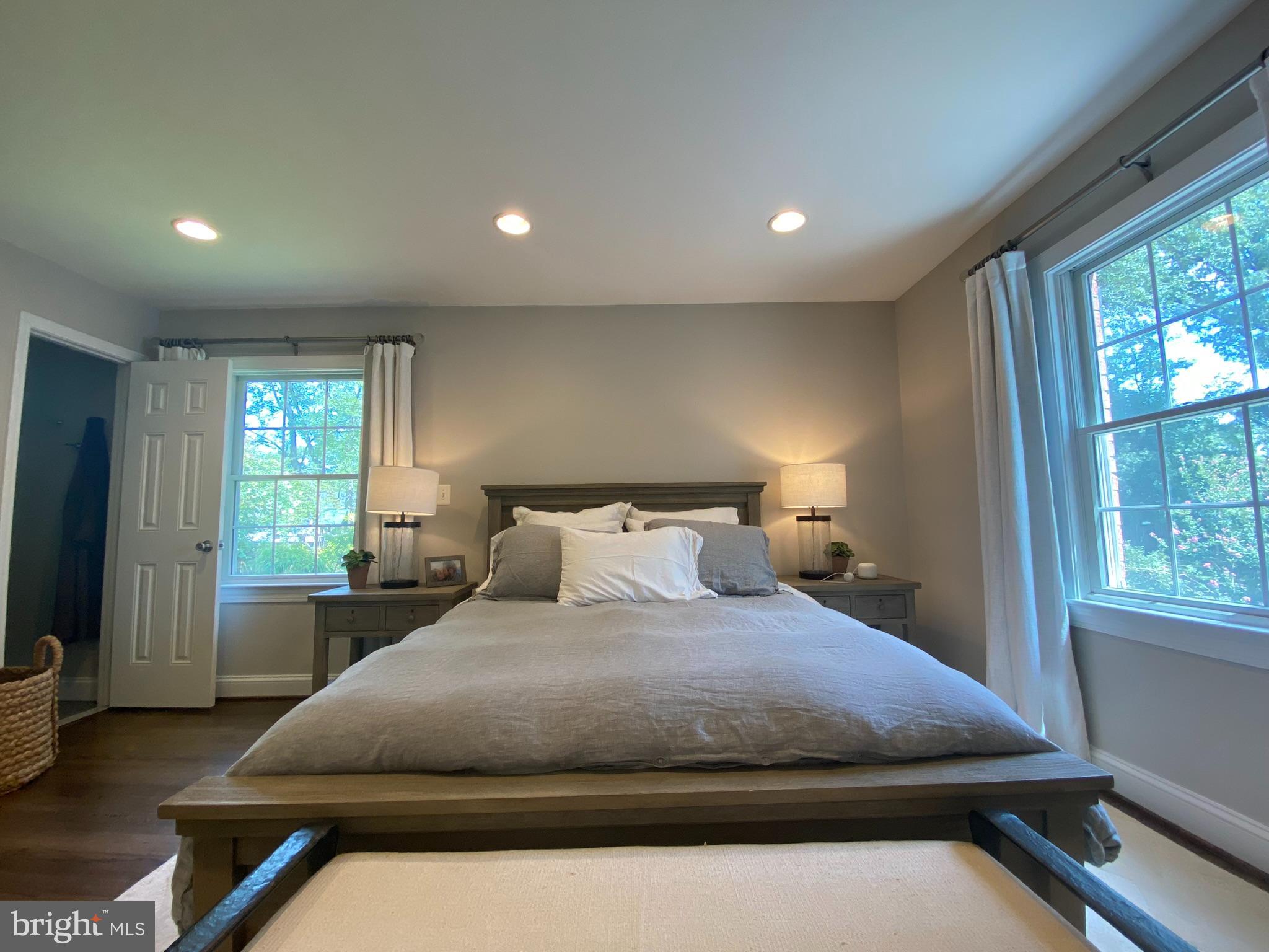 WAYNEWOOD - Residential Lease