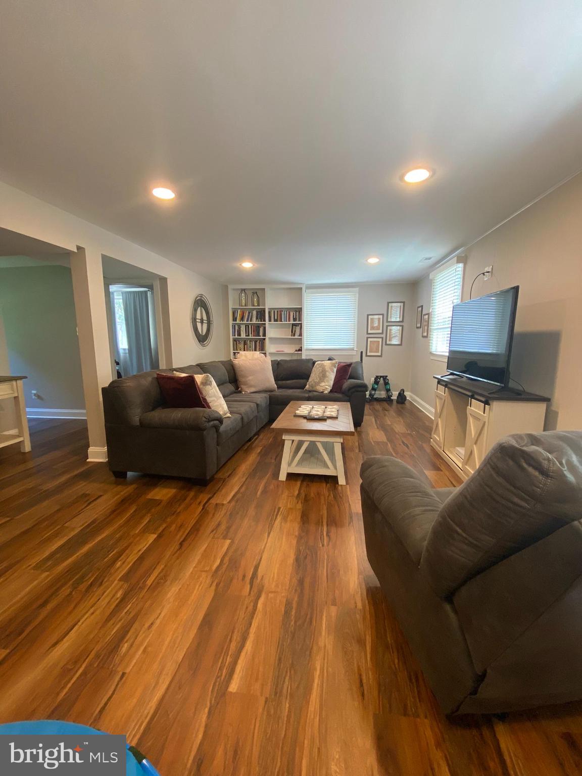 WAYNEWOOD - Residential Lease