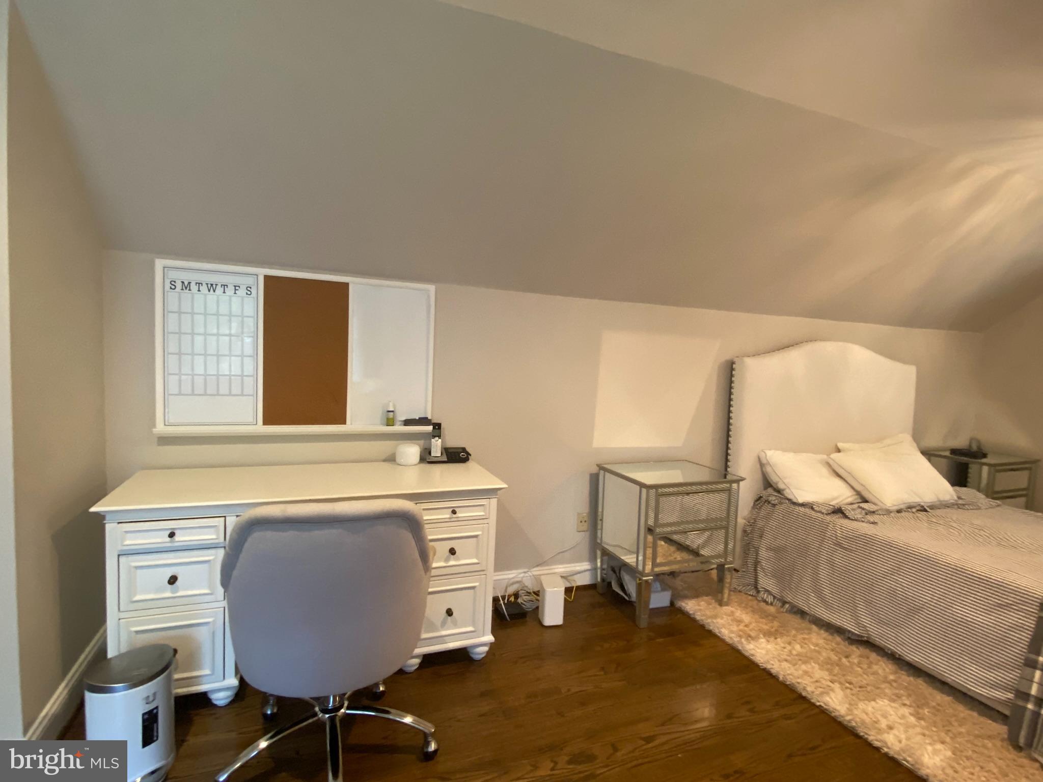 WAYNEWOOD - Residential Lease