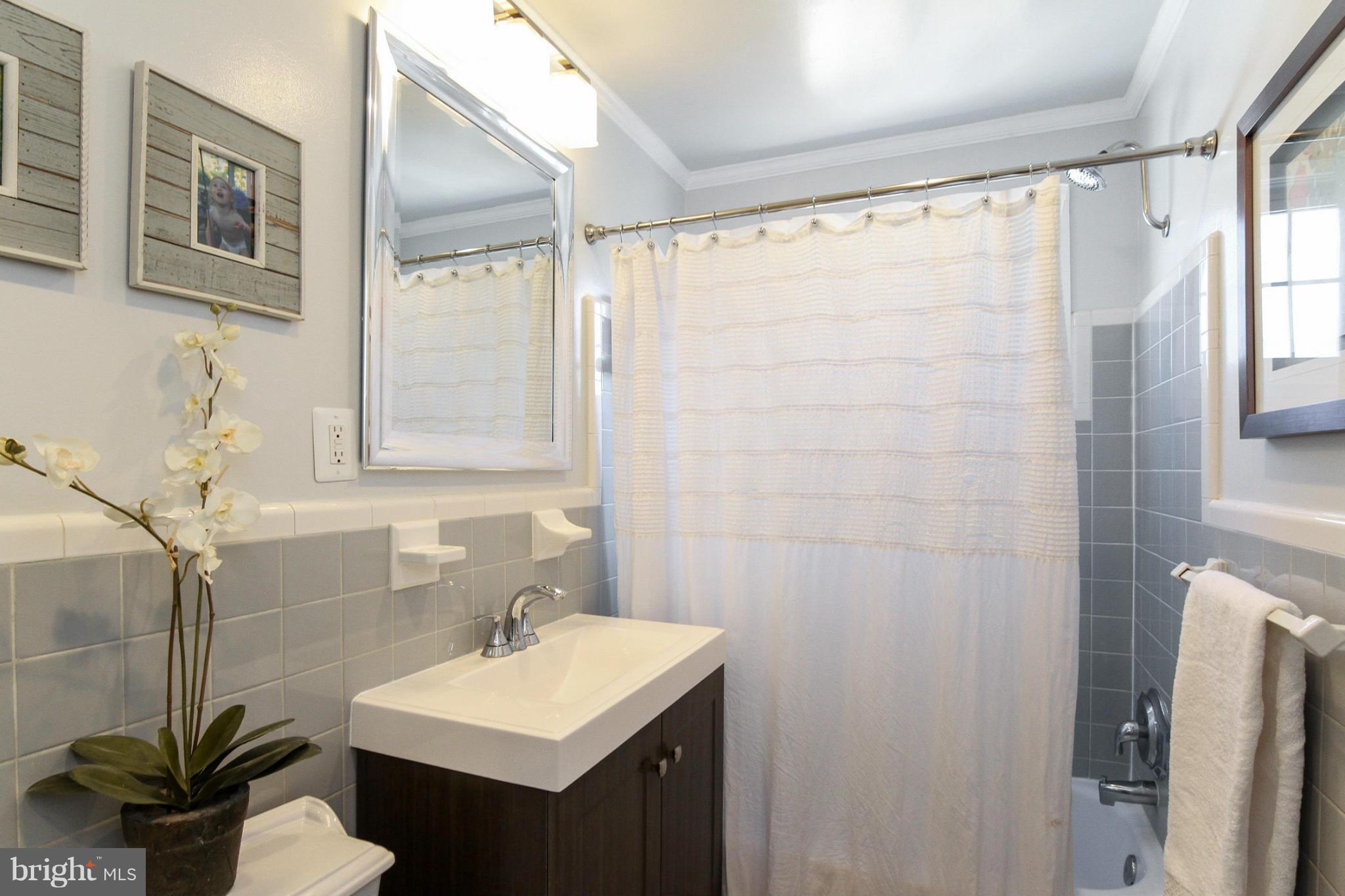 CEDAR CREST - Residential