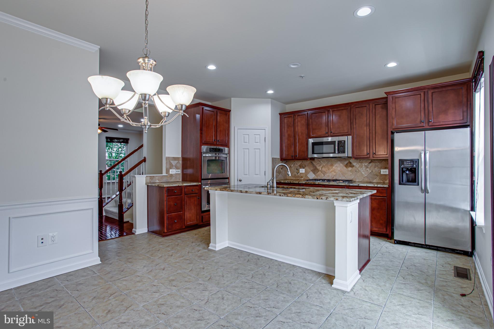 1709 FERNWOOD DRIVE