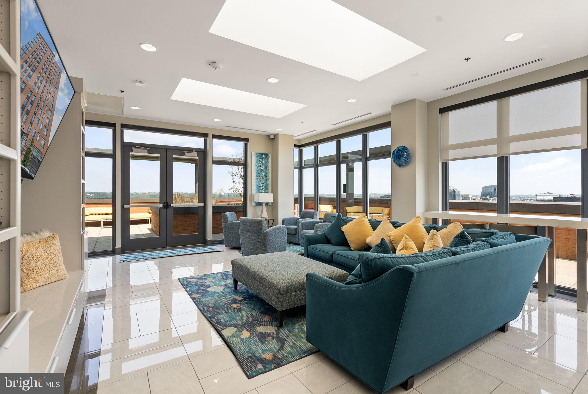 COURTHOUSE - Residential