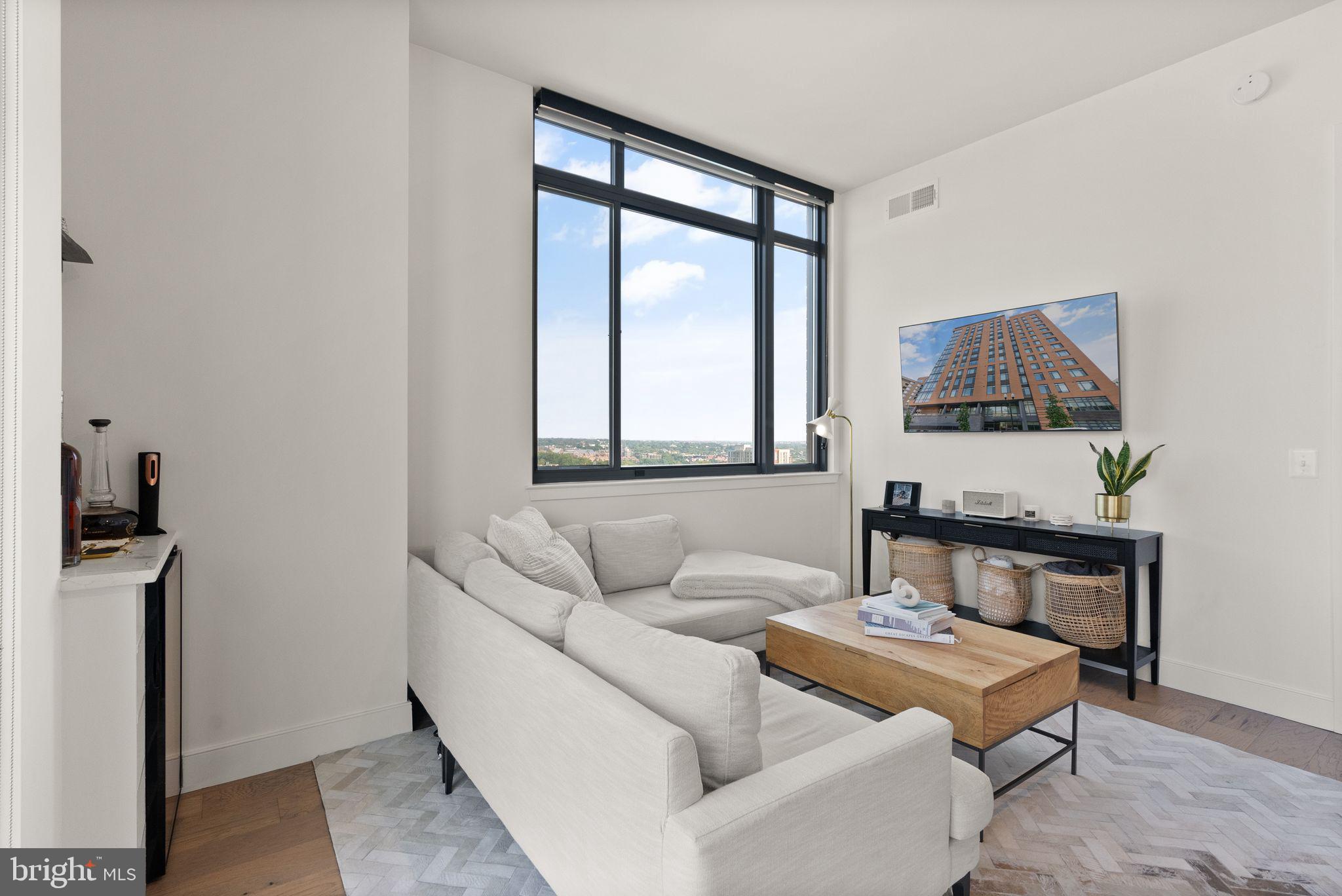 COURTHOUSE - Residential