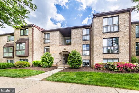2042 ROYAL FERN COURT 18/11B RESTON VA 20191