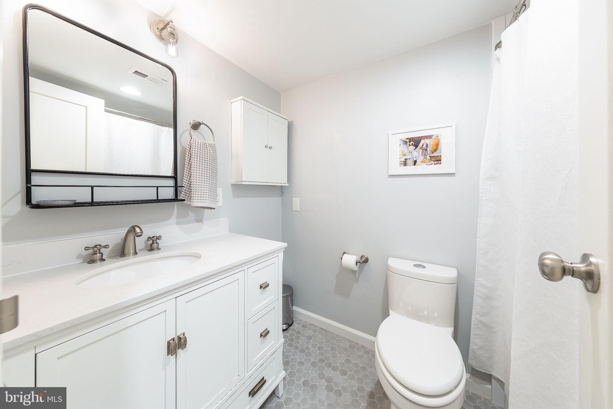 2042 ROYAL FERN COURT 18/11B