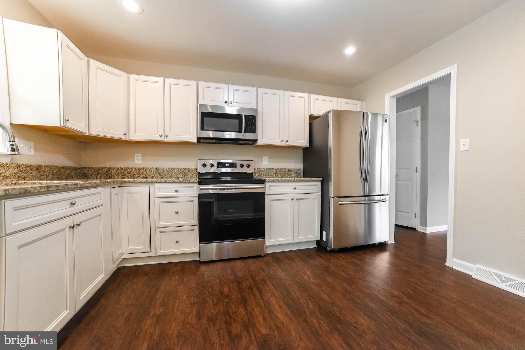 CEDAR COVE - Residential