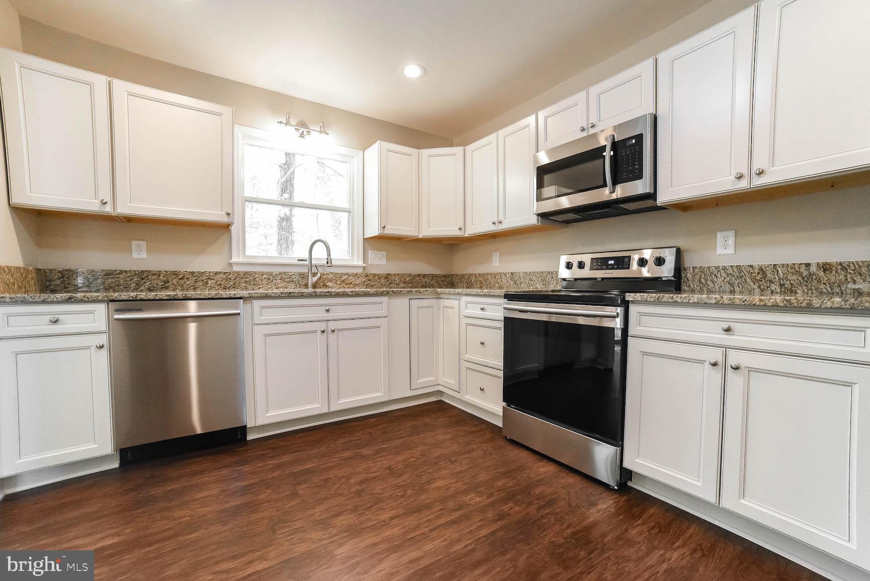 CEDAR COVE - Residential