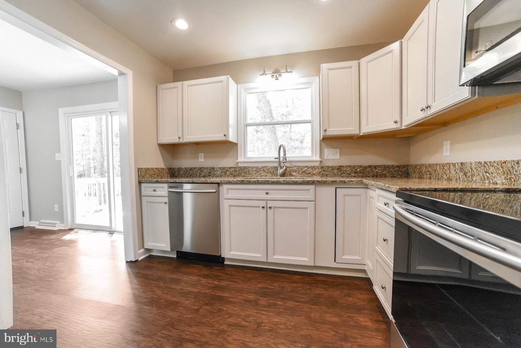 CEDAR COVE - Residential