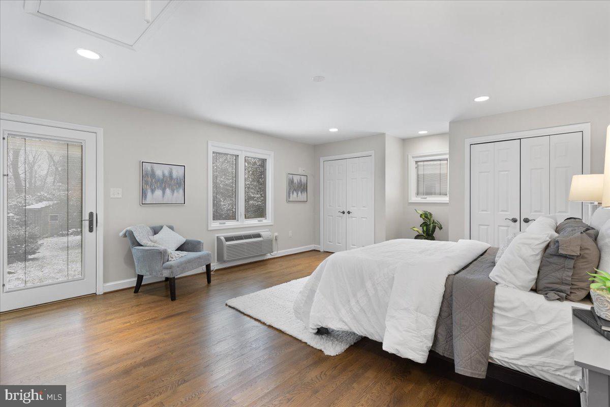 AURORA HILLS - Residential