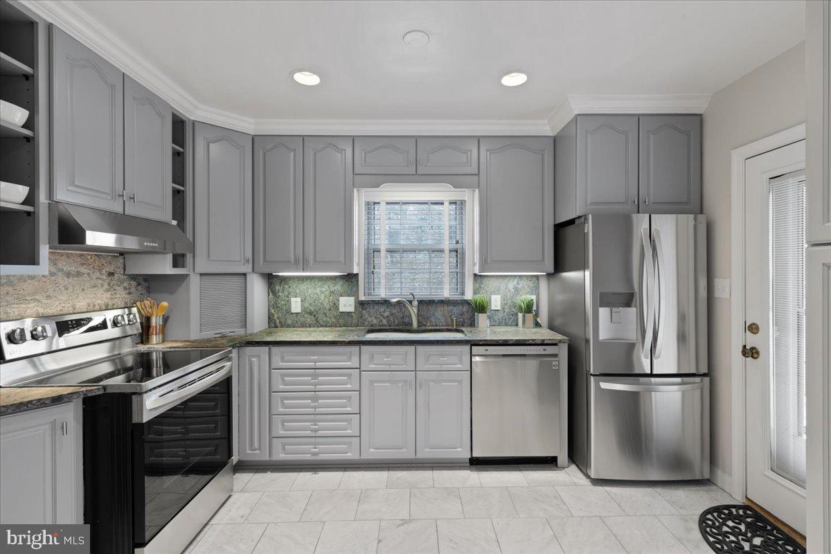 AURORA HILLS - Residential