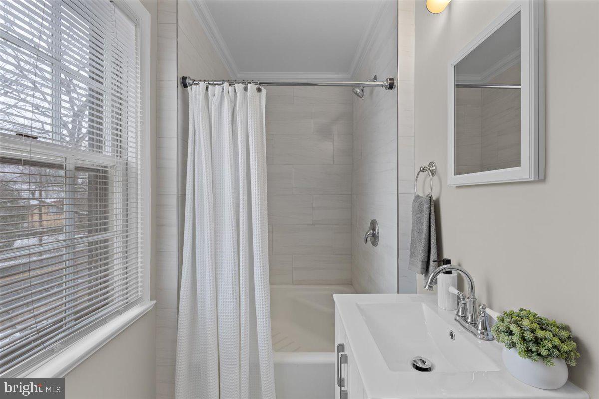 AURORA HILLS - Residential