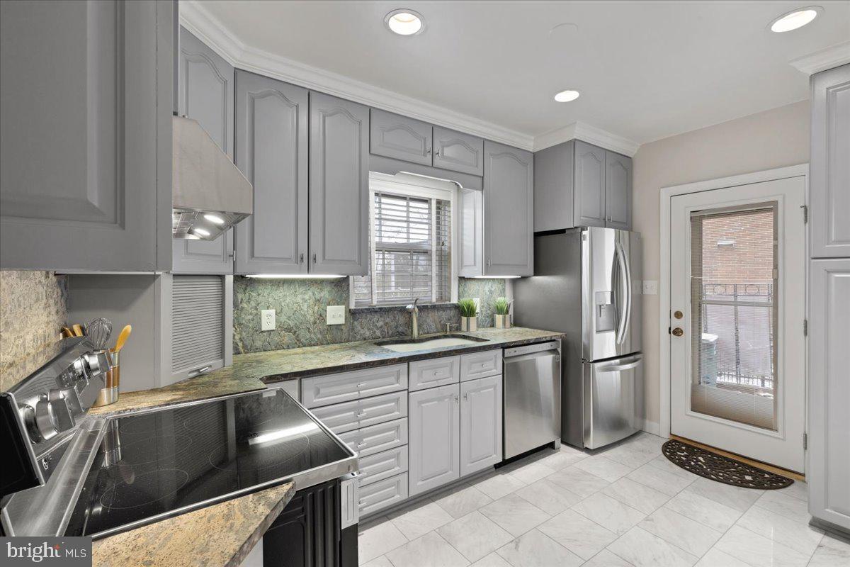 AURORA HILLS - Residential