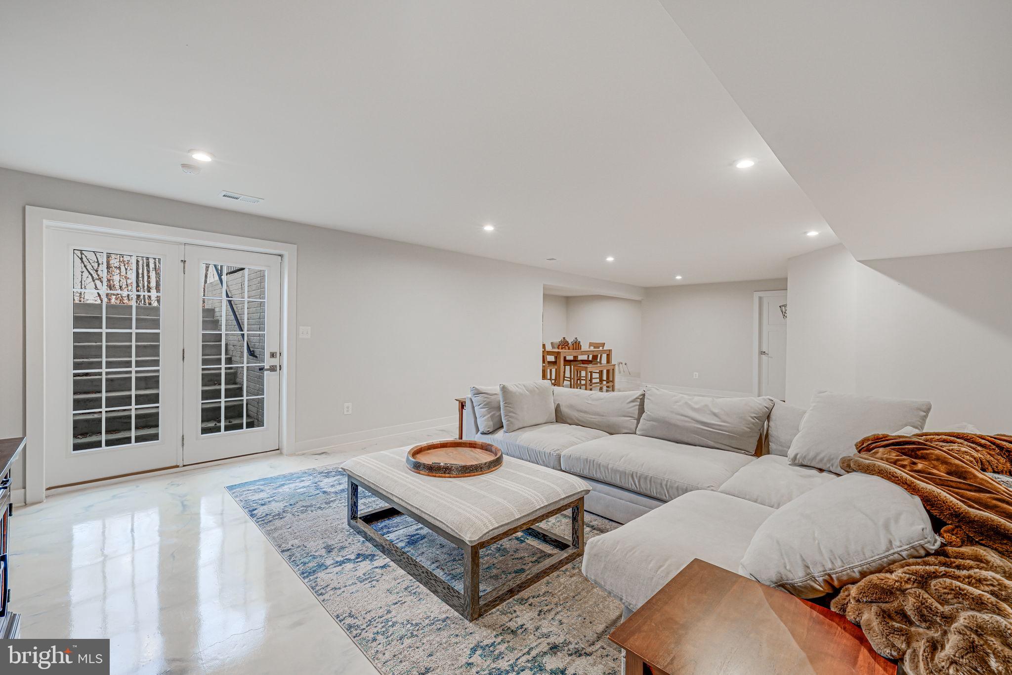 ONVILLE ESTATES - Residential