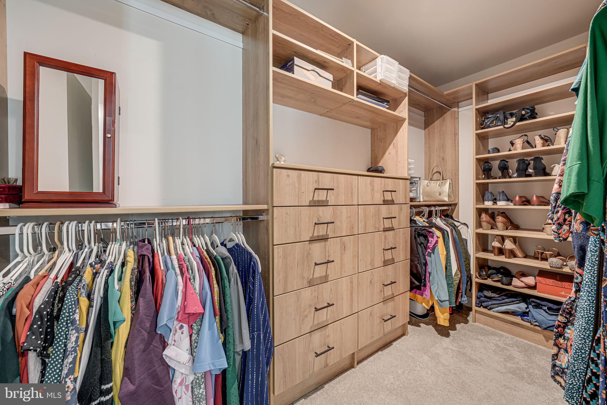 ONVILLE ESTATES - Residential