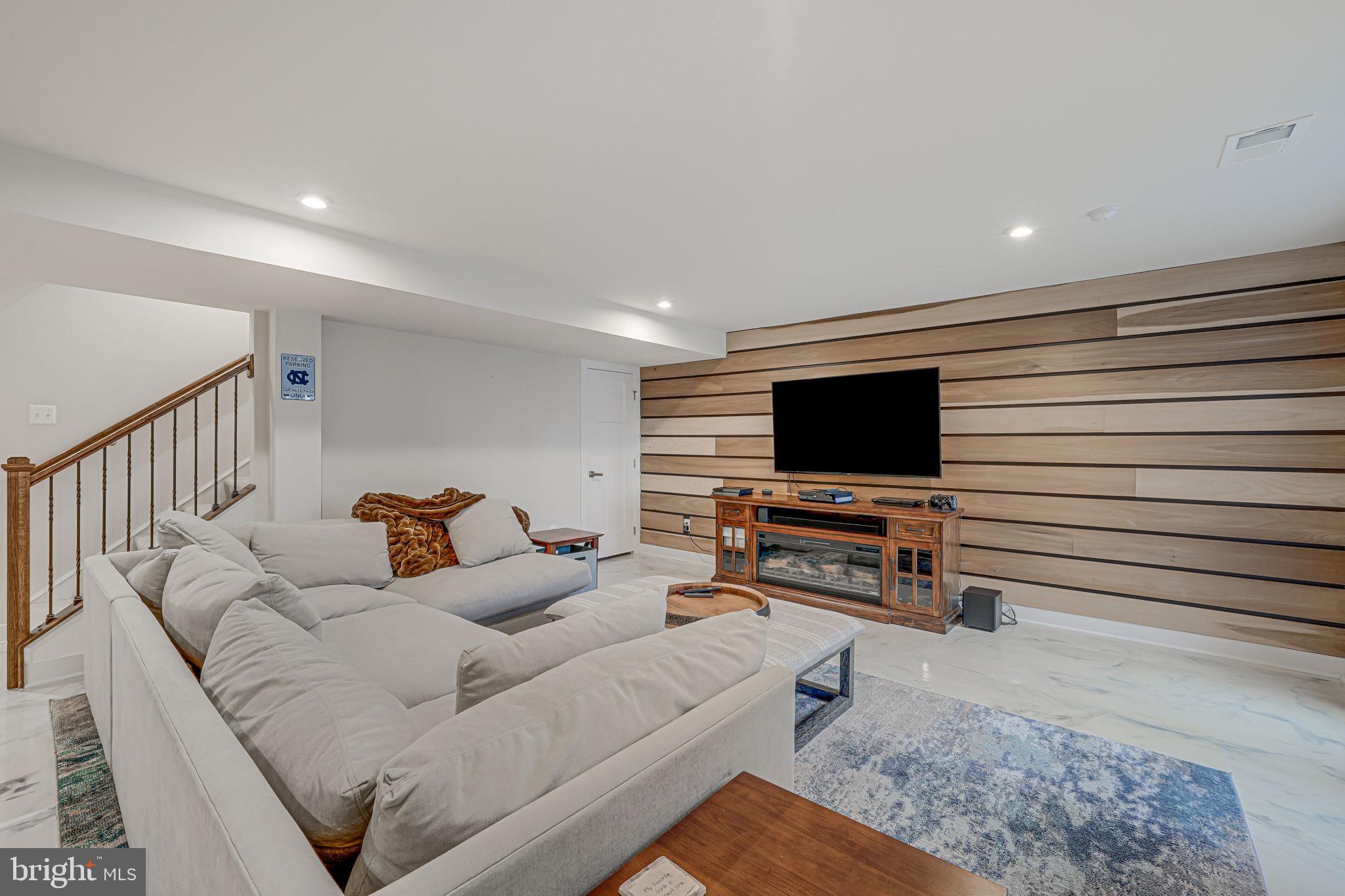 ONVILLE ESTATES - Residential