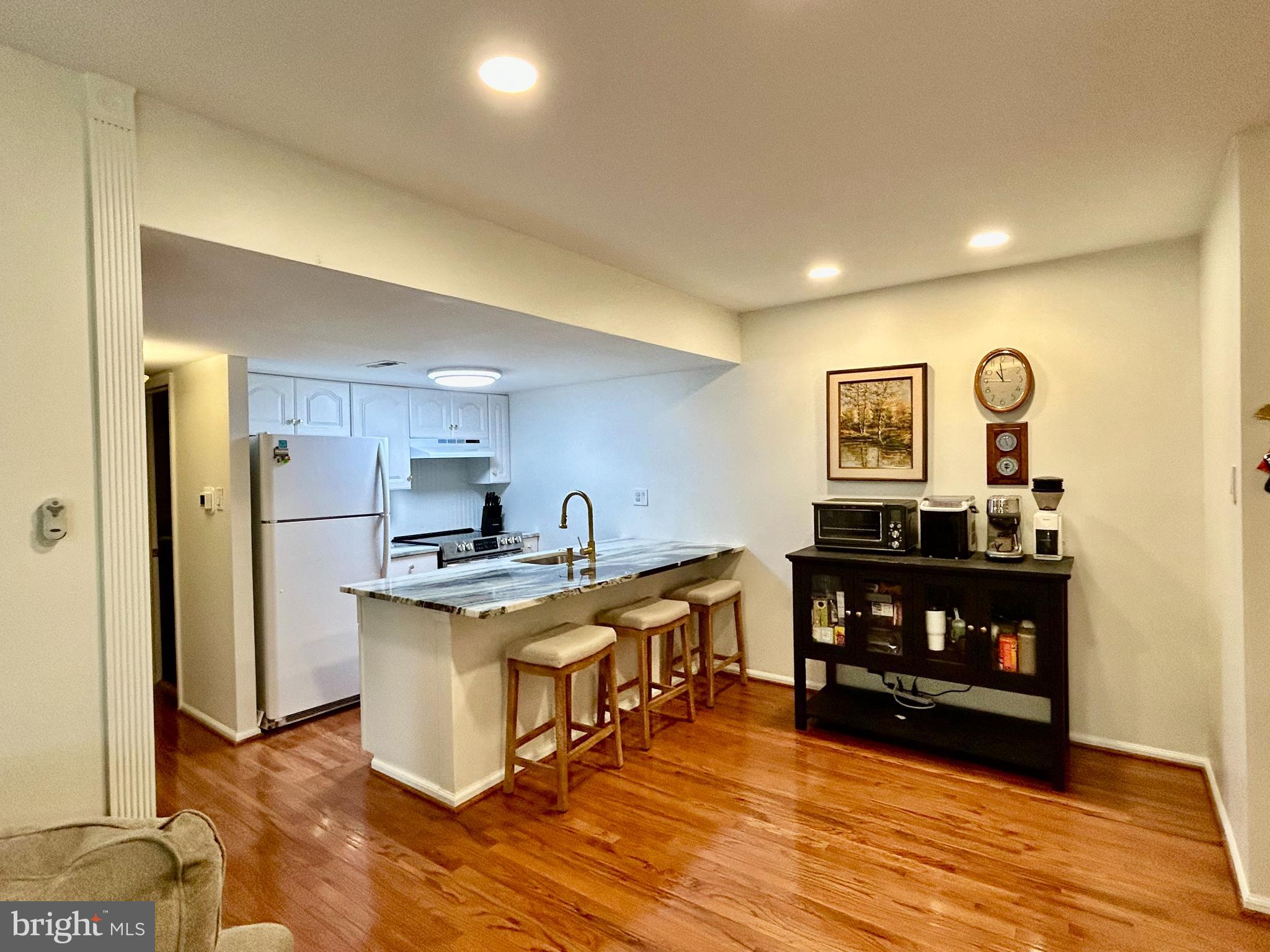 CHATHAM VIL OF TOW - Residential