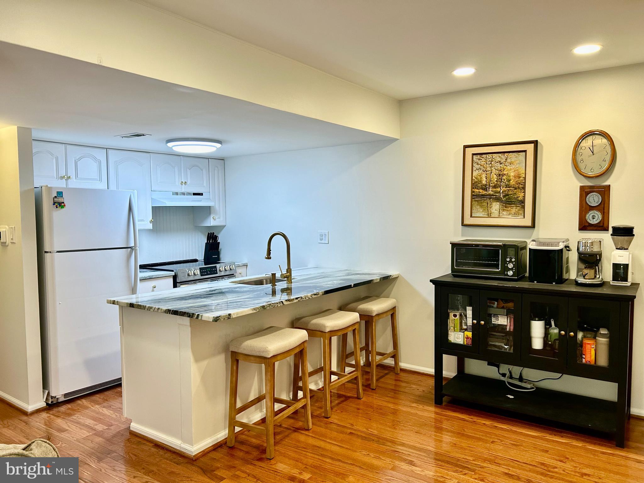 CHATHAM VIL OF TOW - Residential