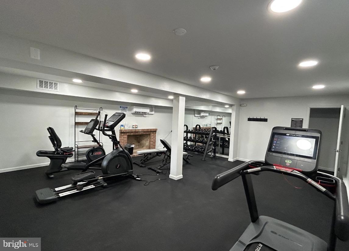 CHATHAM VIL OF TOW - Residential