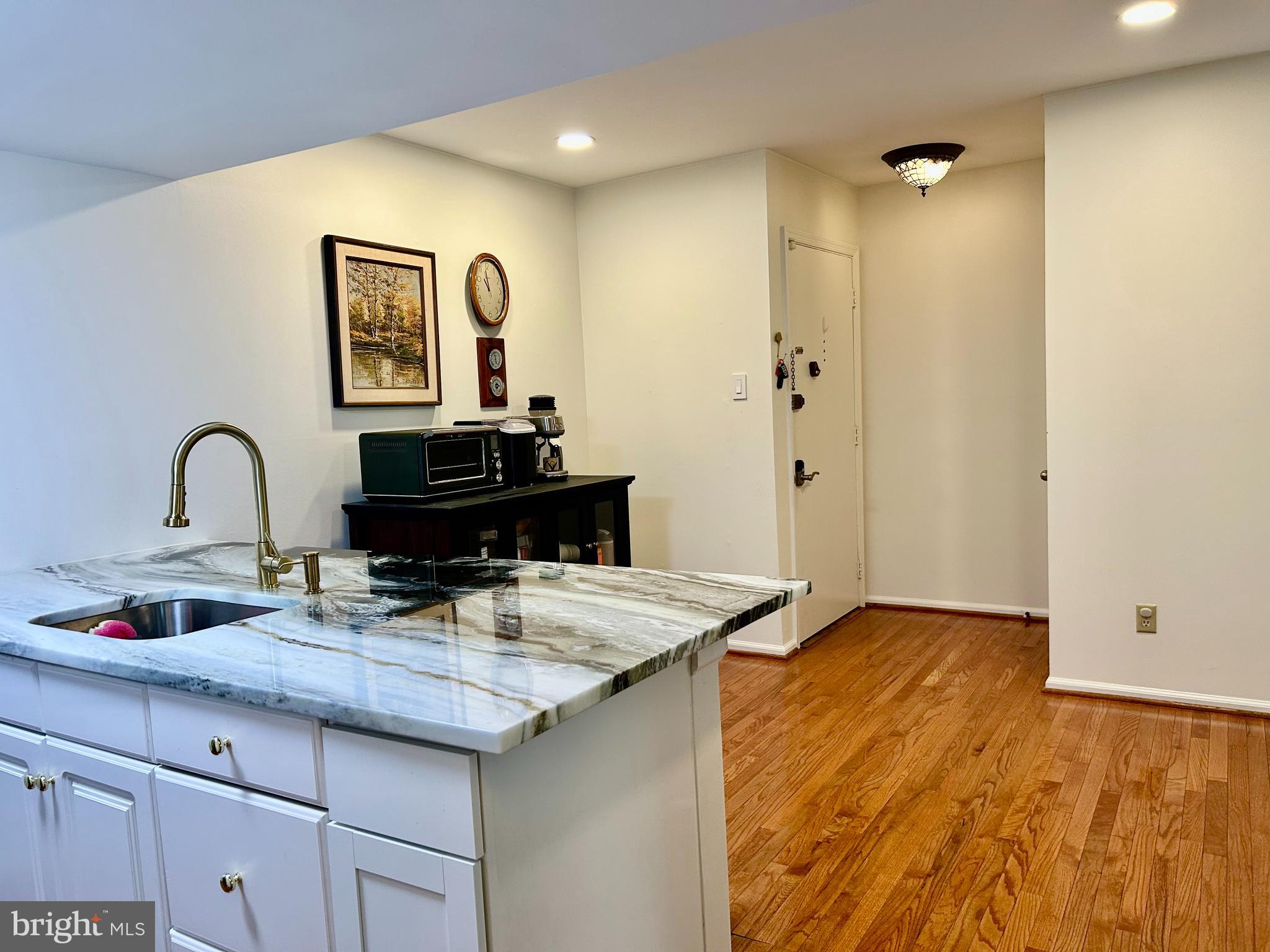 CHATHAM VIL OF TOW - Residential