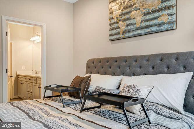 WEST OAKS CORNER - Residential Lease