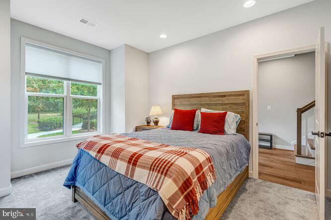 WEST OAKS CORNER - Residential Lease