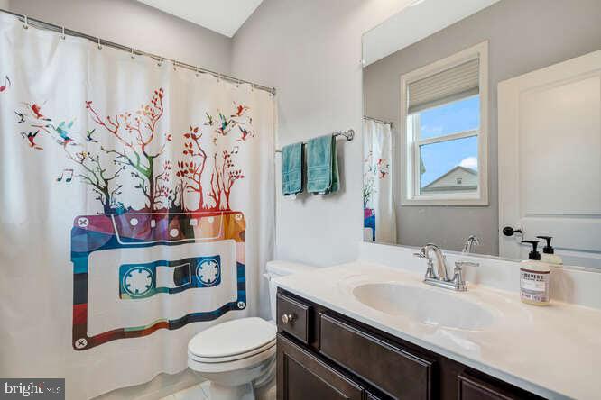 WEST OAKS CORNER - Residential Lease