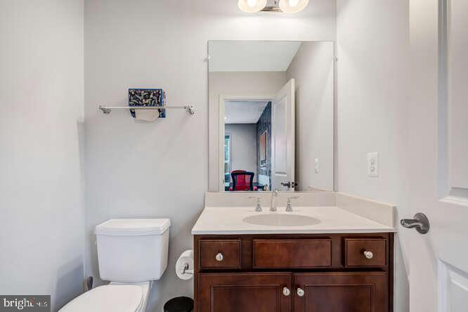 WEST OAKS CORNER - Residential Lease