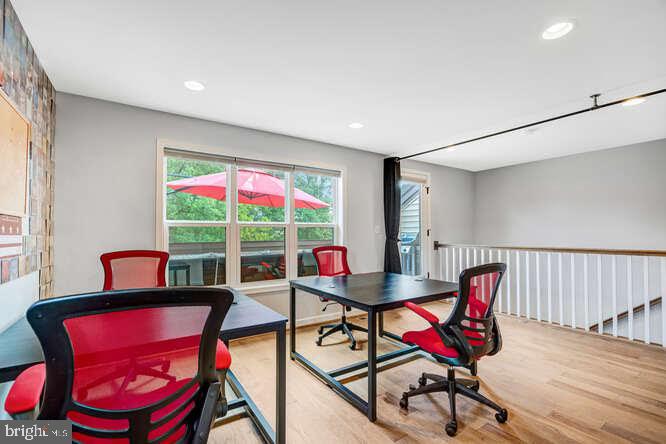 WEST OAKS CORNER - Residential Lease