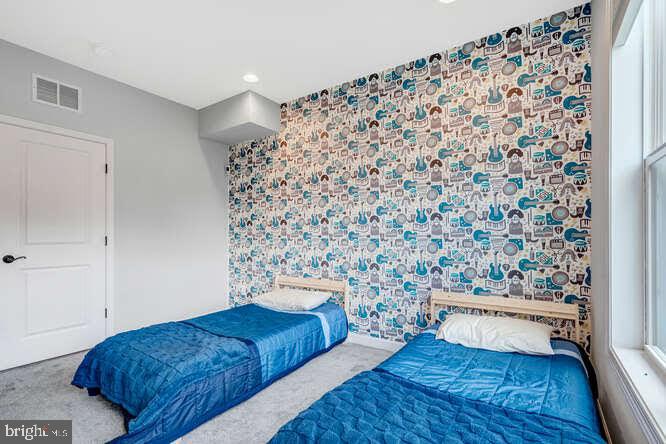 WEST OAKS CORNER - Residential Lease