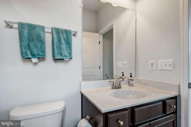 WEST OAKS CORNER - Residential Lease