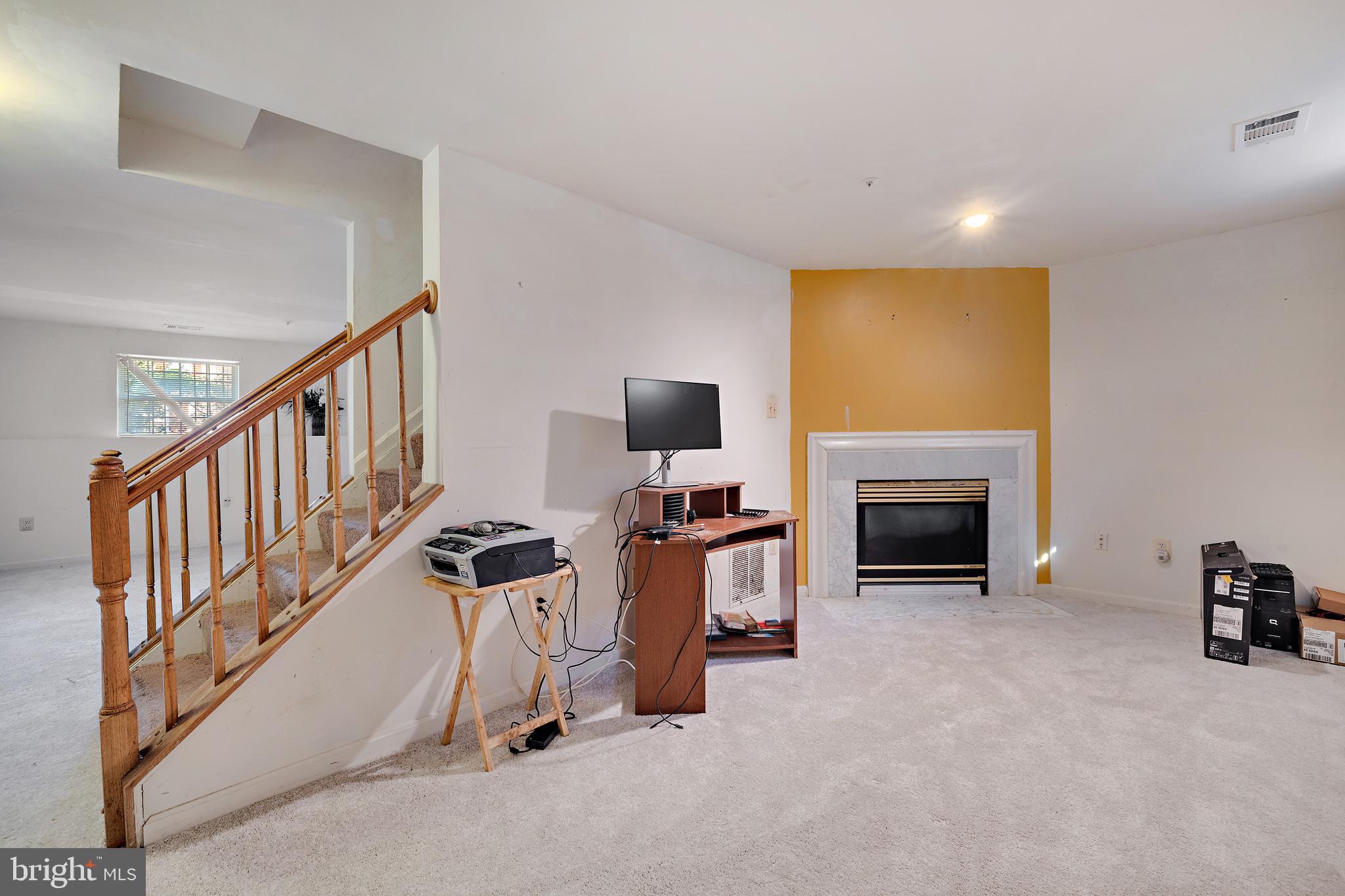 LONDON WOODS - Residential