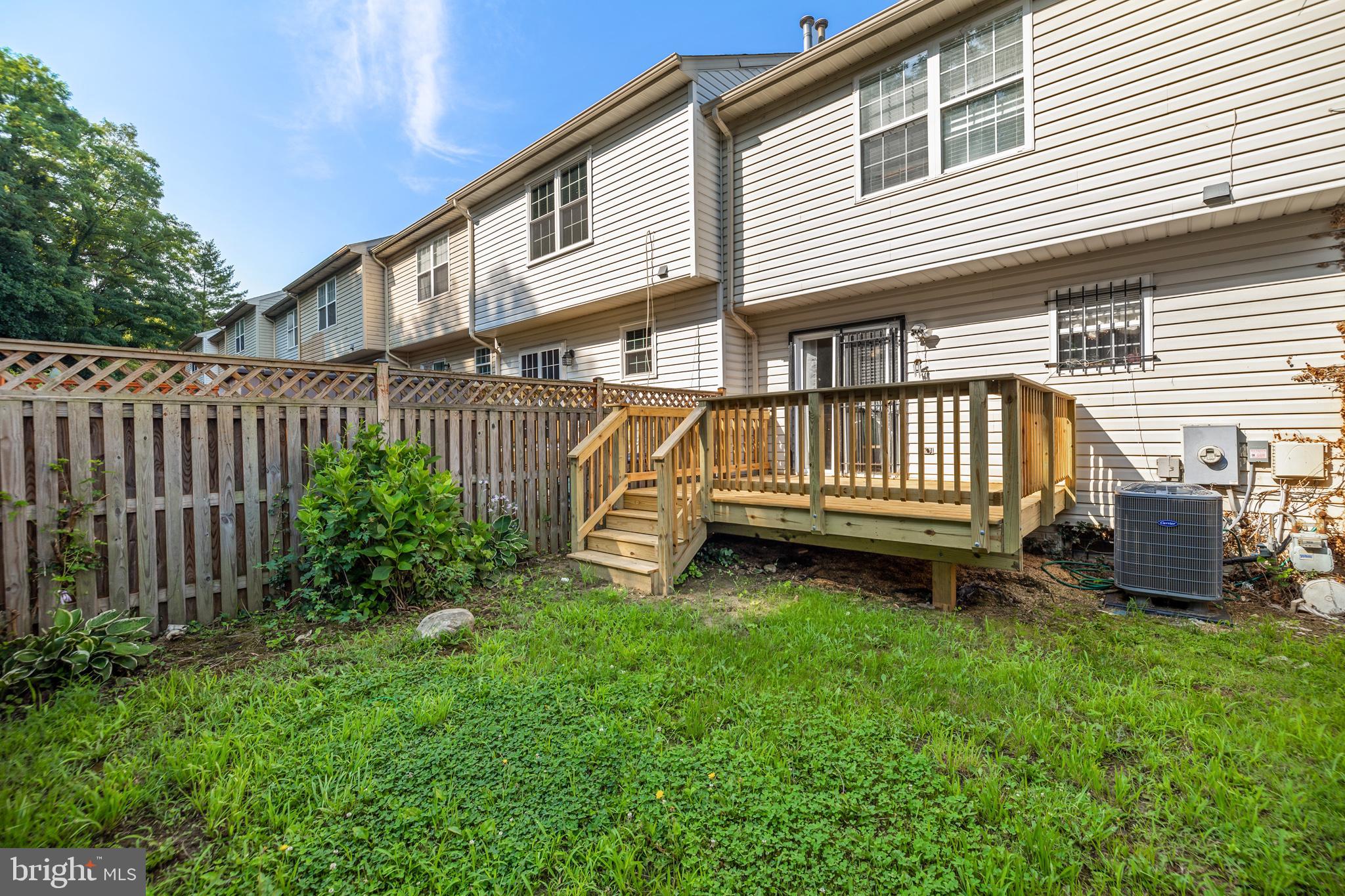 LONDON WOODS - Residential