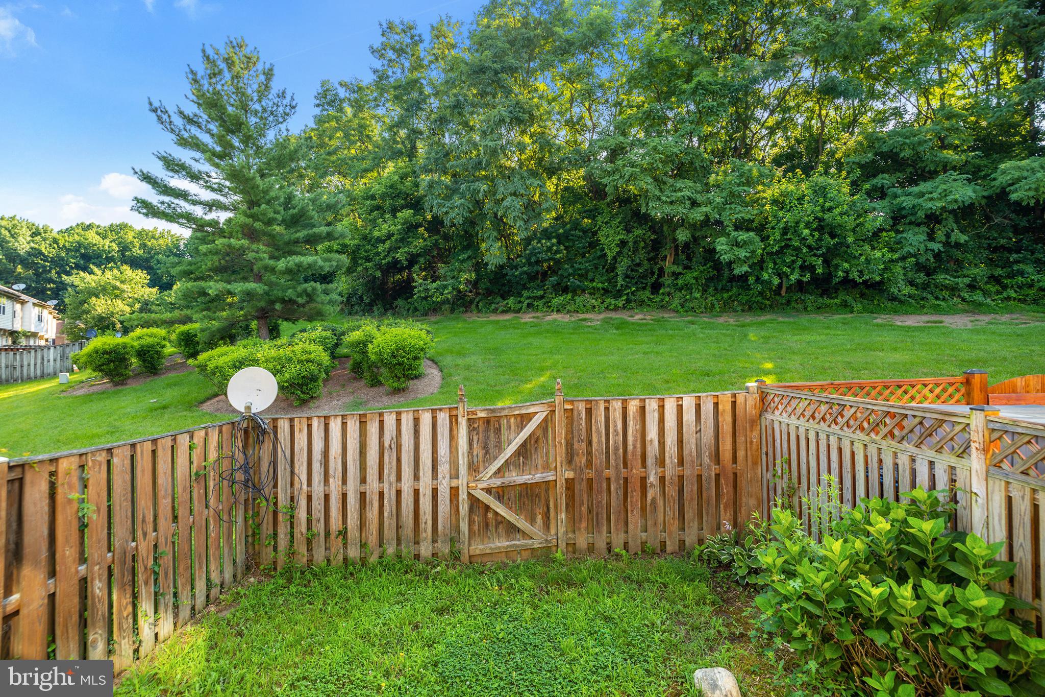 LONDON WOODS - Residential