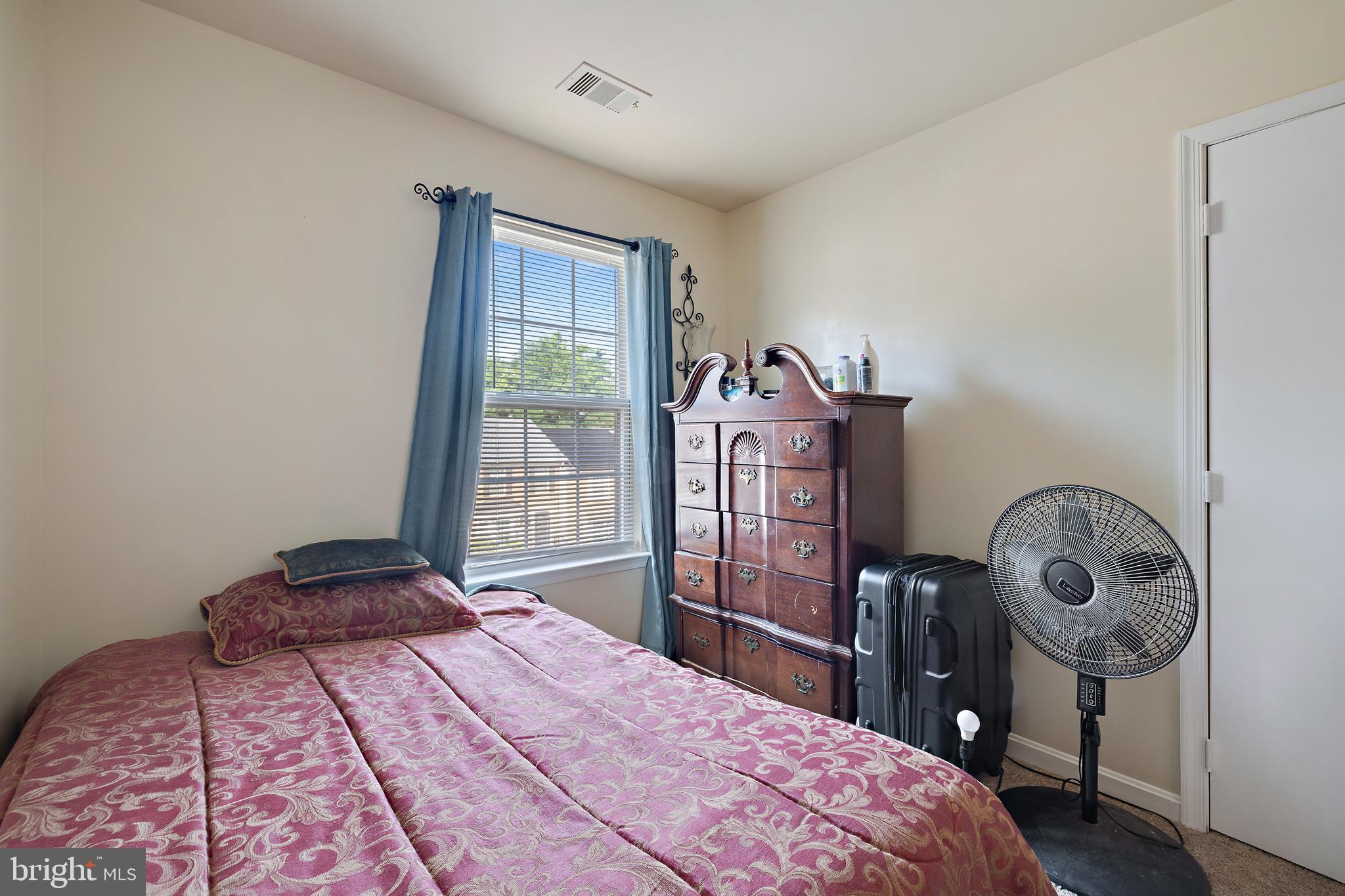 LONDON WOODS - Residential