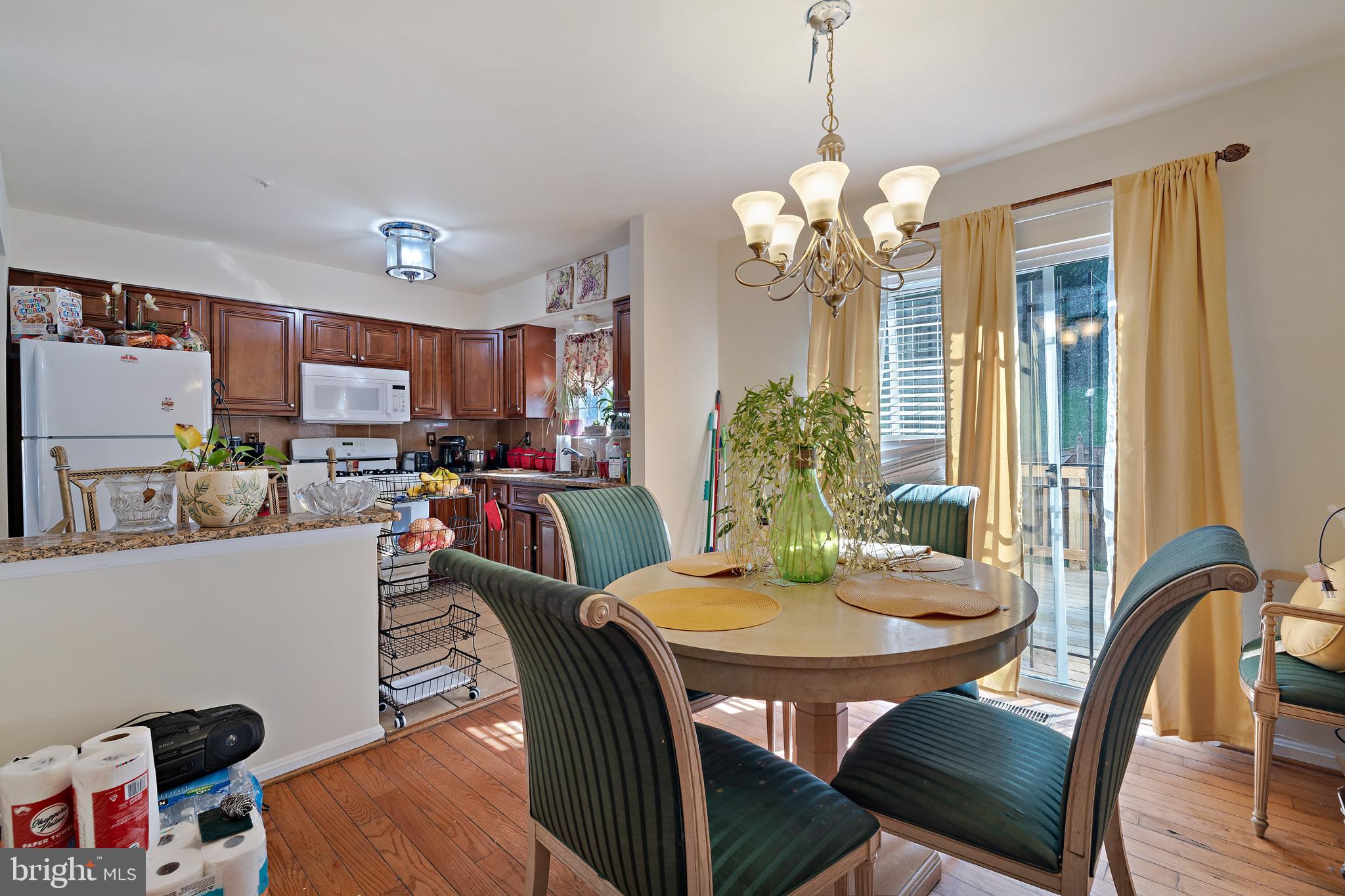 LONDON WOODS - Residential