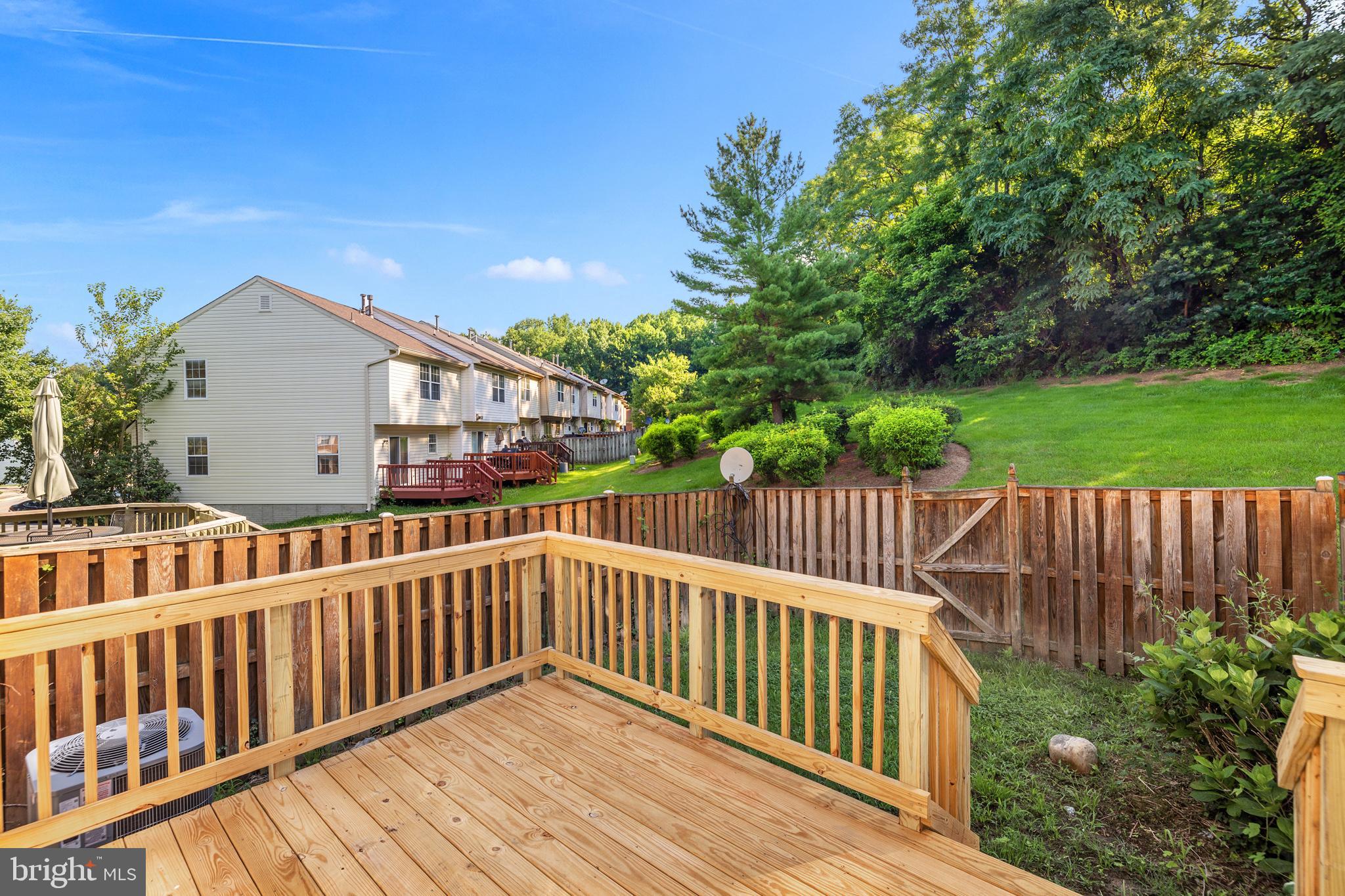 LONDON WOODS - Residential