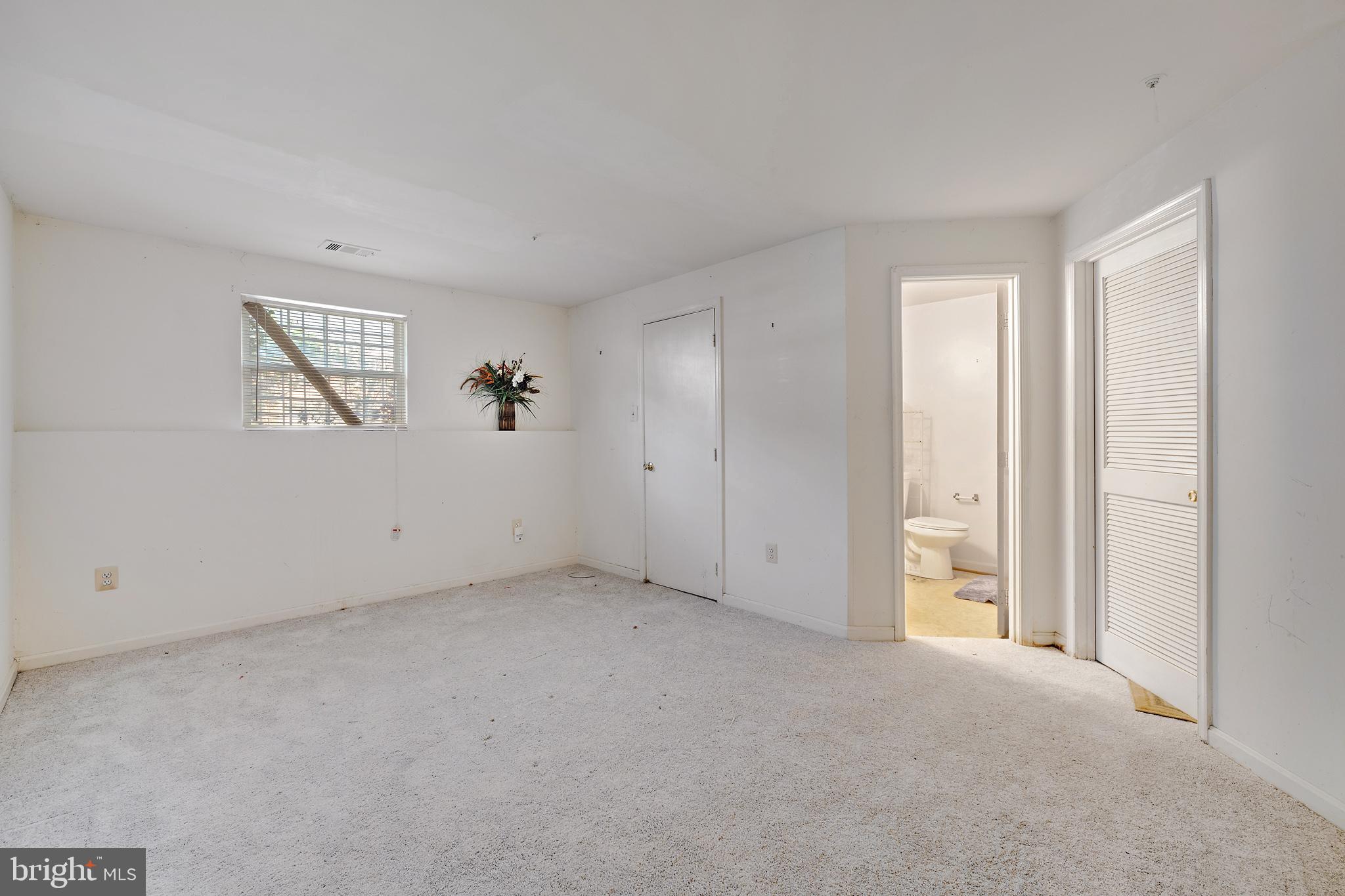 LONDON WOODS - Residential