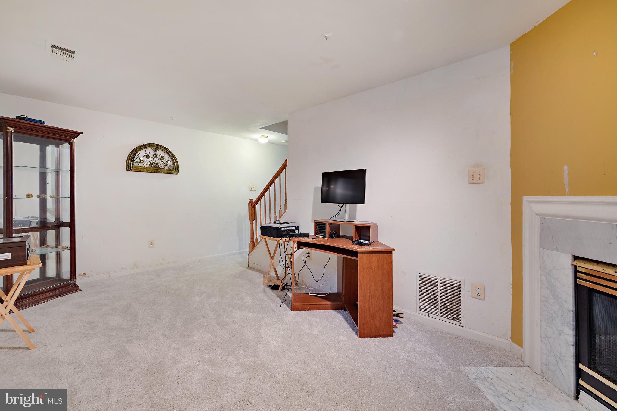 LONDON WOODS - Residential