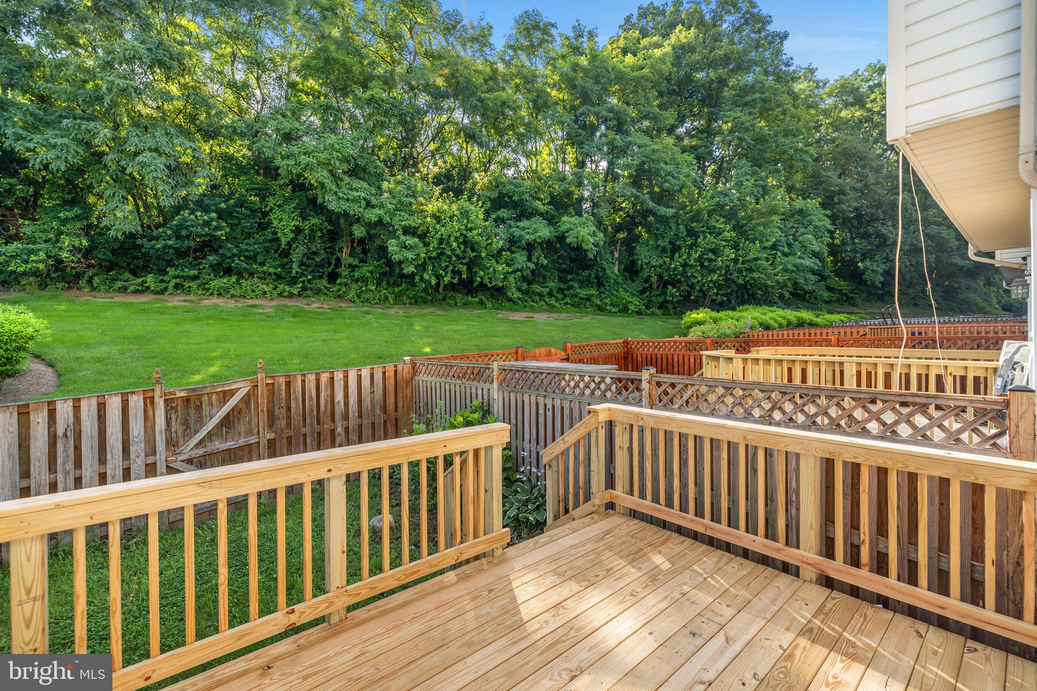 LONDON WOODS - Residential