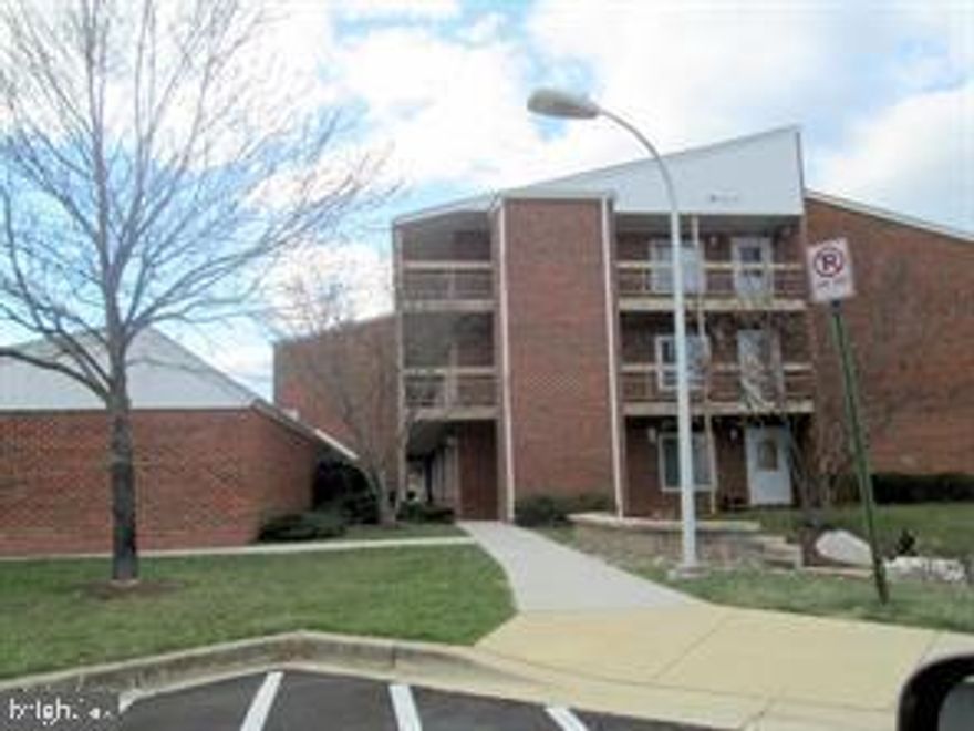 Upgraded 2 bedroom 2 bath condo in senior community   All new carpeting and new paint throughout the
upgraded kitchen with granite counter and microwave over the stay . ALL utilities, cable and INTERNET  and community fees included on rent. Carport parking space #2E CALL LISING agent with questions