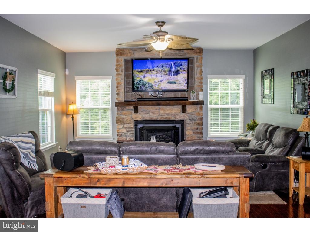 BROOKFIELD - Residential