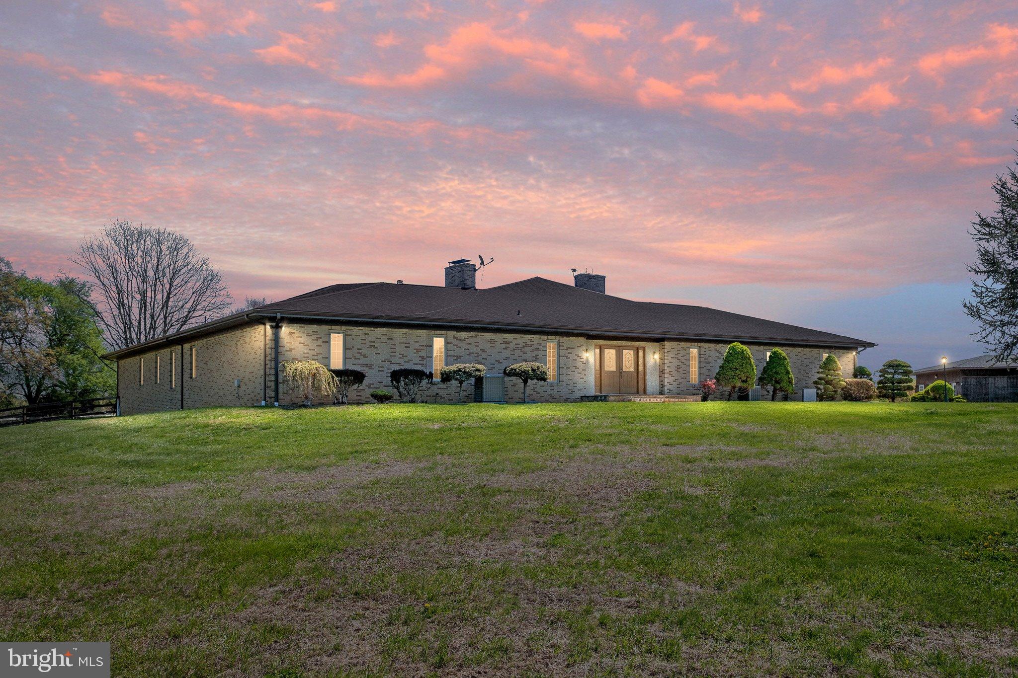 211 WOOLENS ROAD