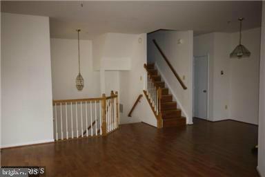 ASHBURN VILLAGE - Residential Lease