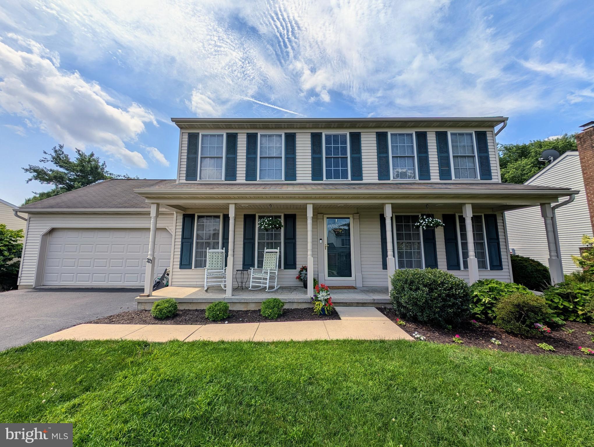 321 COVENTRY LANE