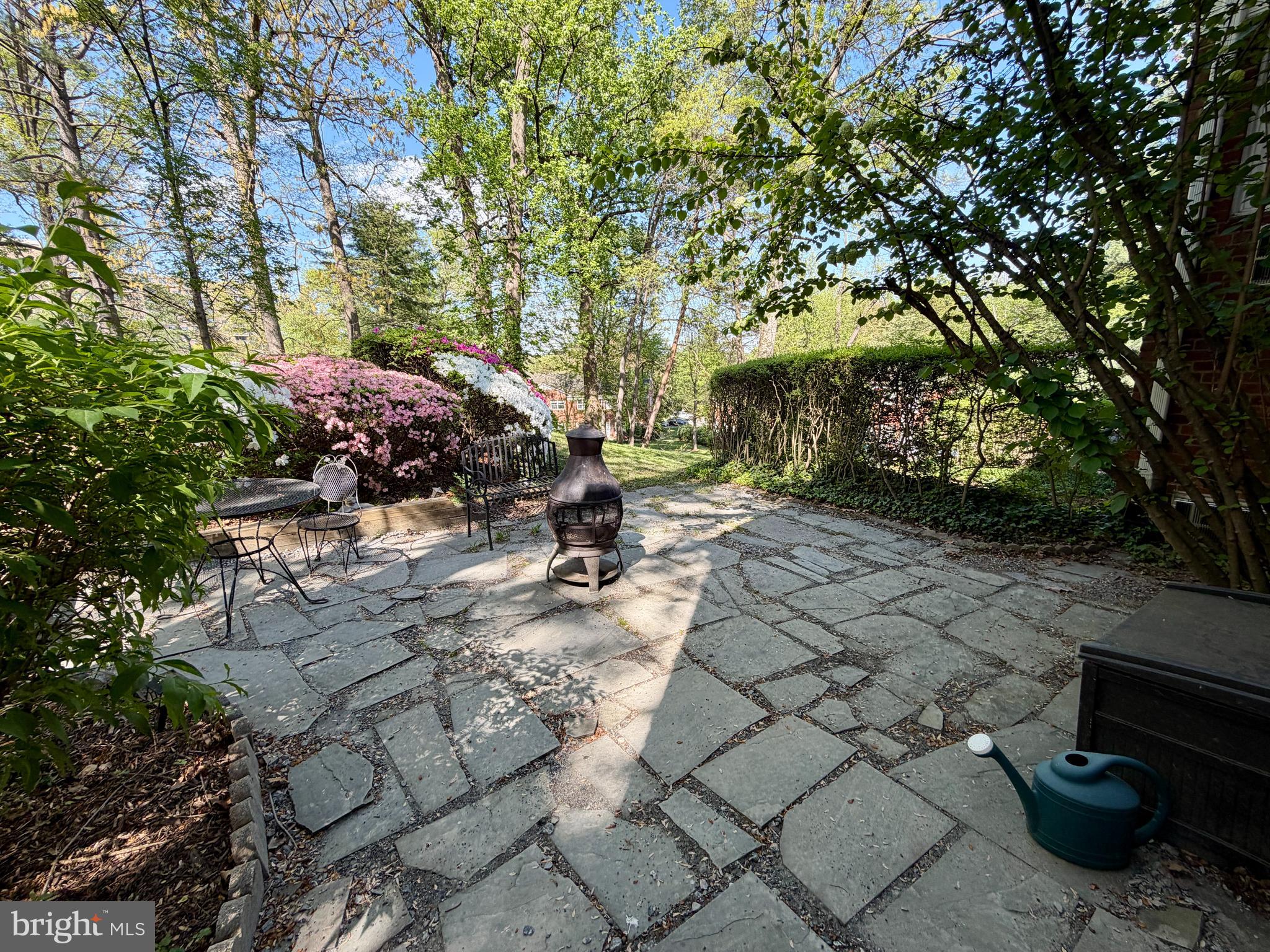 3702 VALLEY DRIVE 516-37