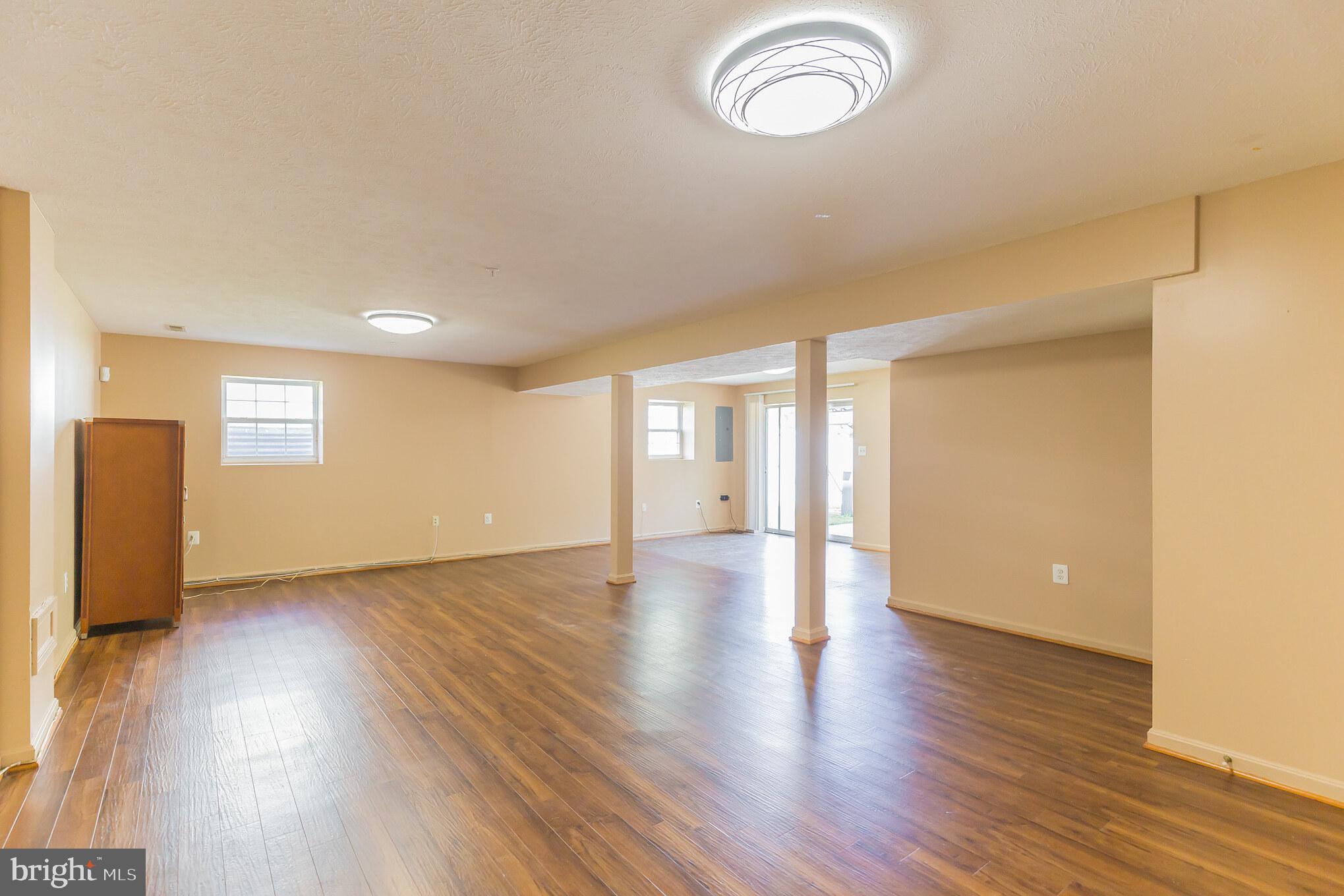 MARLBORO MEADOWS - Residential