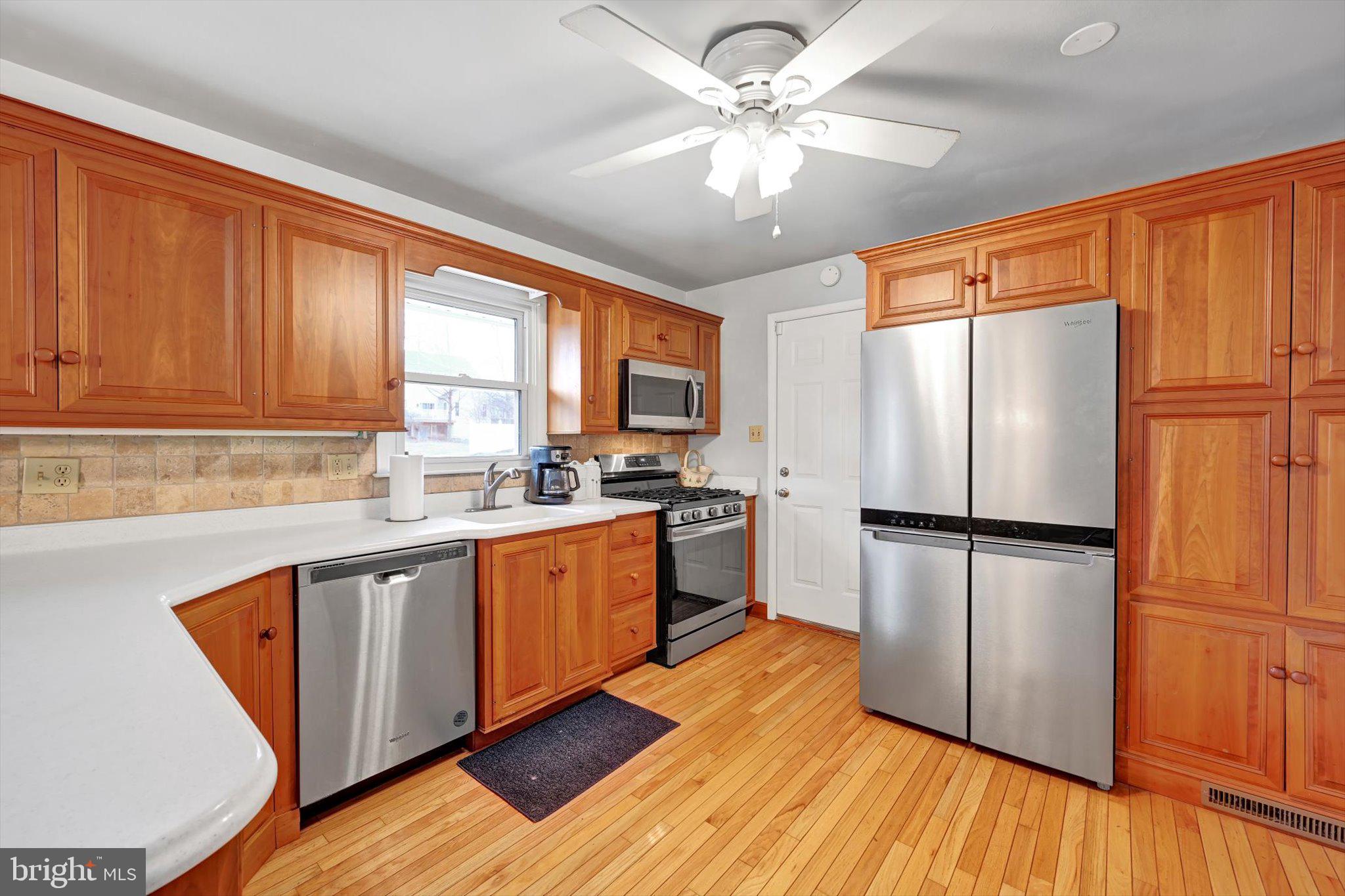 CRESTWOOD - Residential