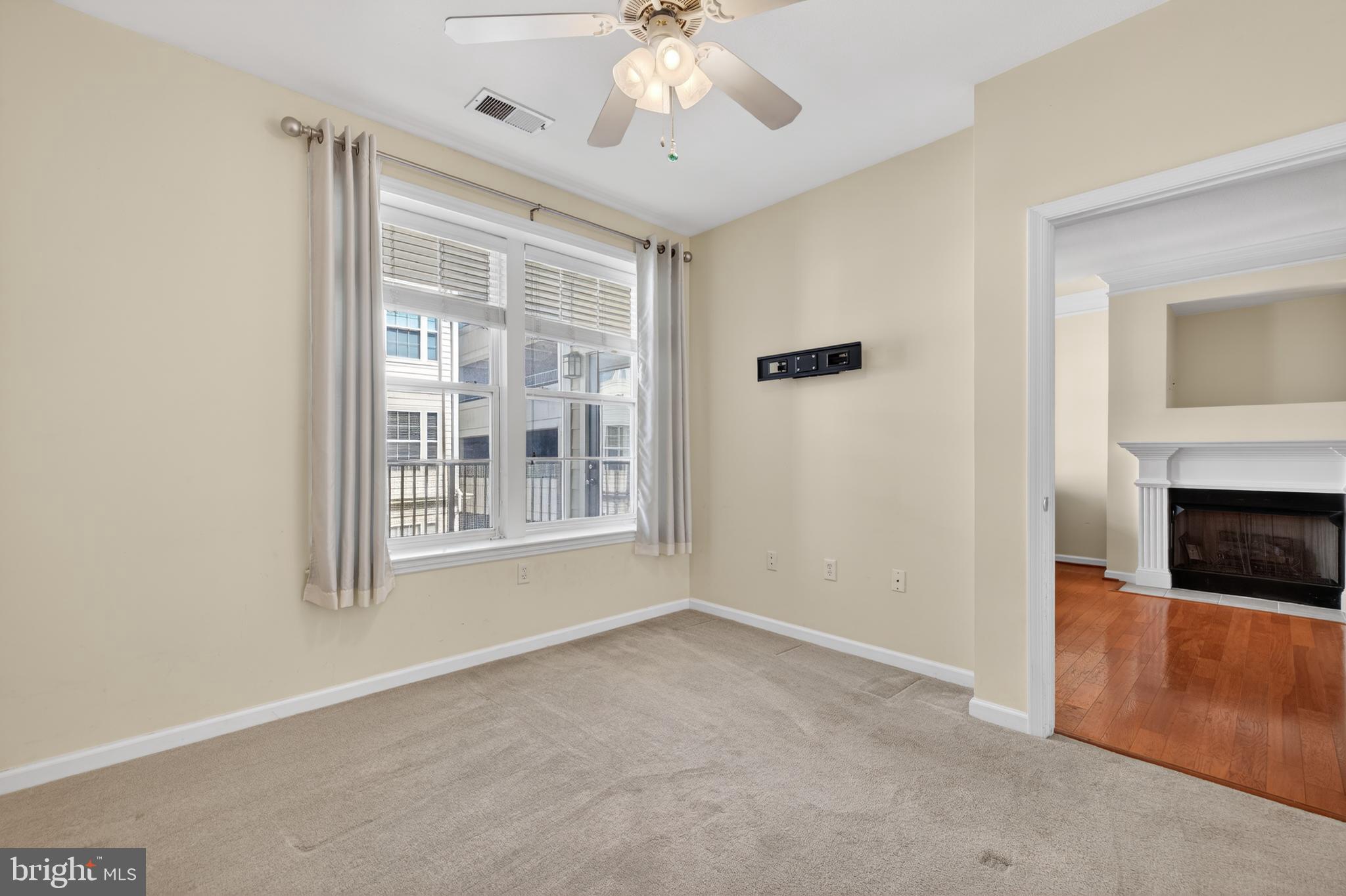 KENTLANDS - Residential